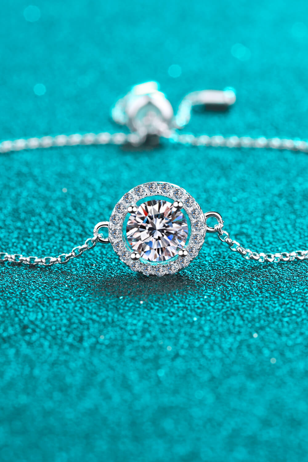 1 Carat Moissanite Bracelet010086e351fe40b9ae261c724804ef08-Max