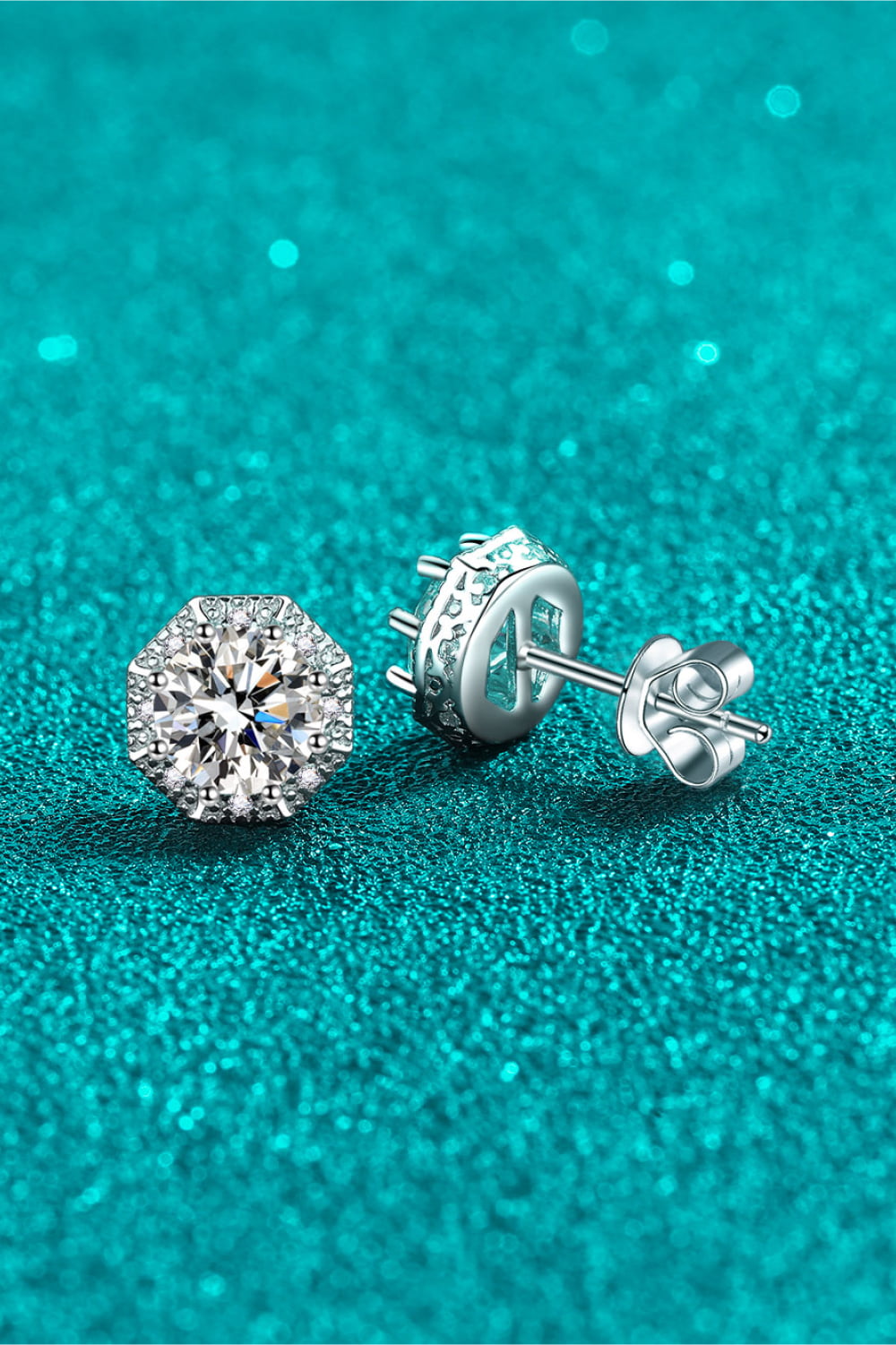 2 carat moissanite stud earrings18a9eb52efa347bd83a2b7181d363d1d-Max
