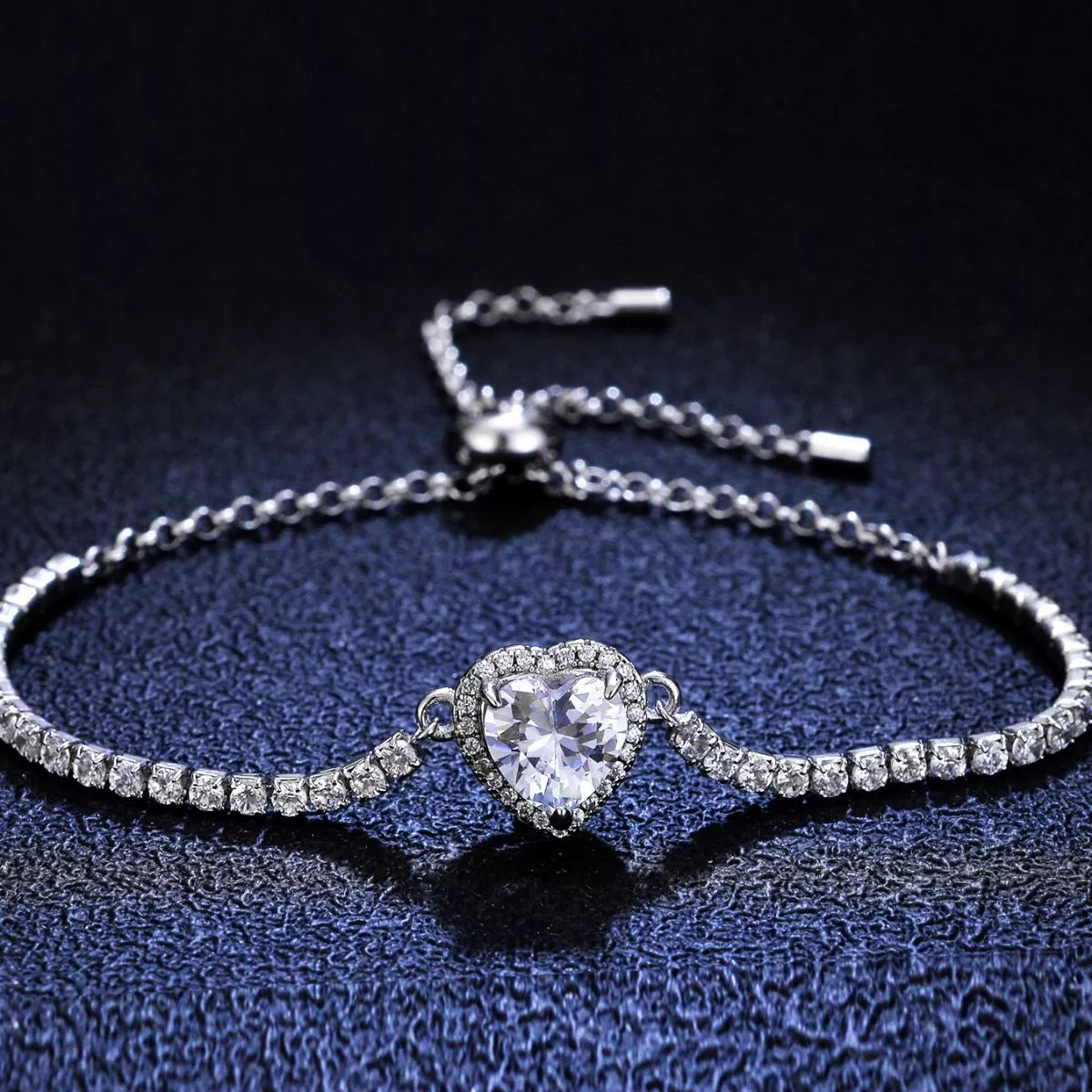 2 Carat 925 Sterling Silver Moissanite Chain Heart Bracelet274a26c1-1875-48dd-a661-2d4464e17203-Max-Origin