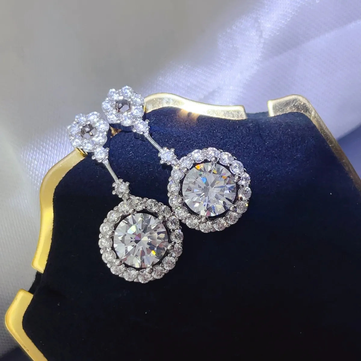 4 carat crystal drop dangle earrings36865f67-afe9-4ae3-a74f-c7af8f4d6484-Max-Origin