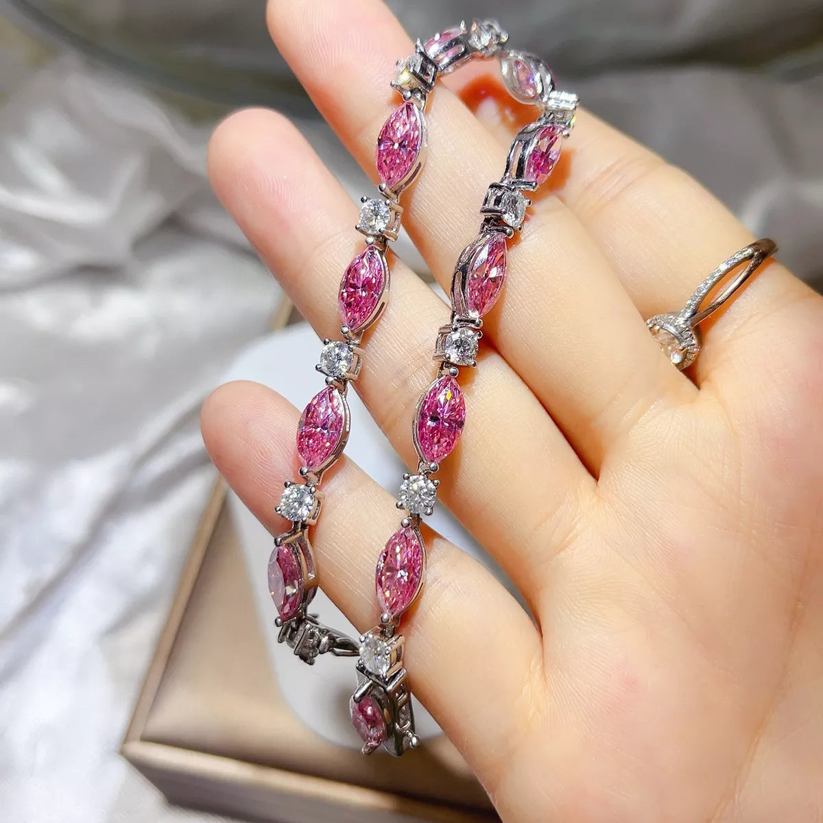 925 Sterling Silver Moissanite Braceletb70ebe0f-2f4c-41e4-b9a5-50440a0d15f9-Max-Origin