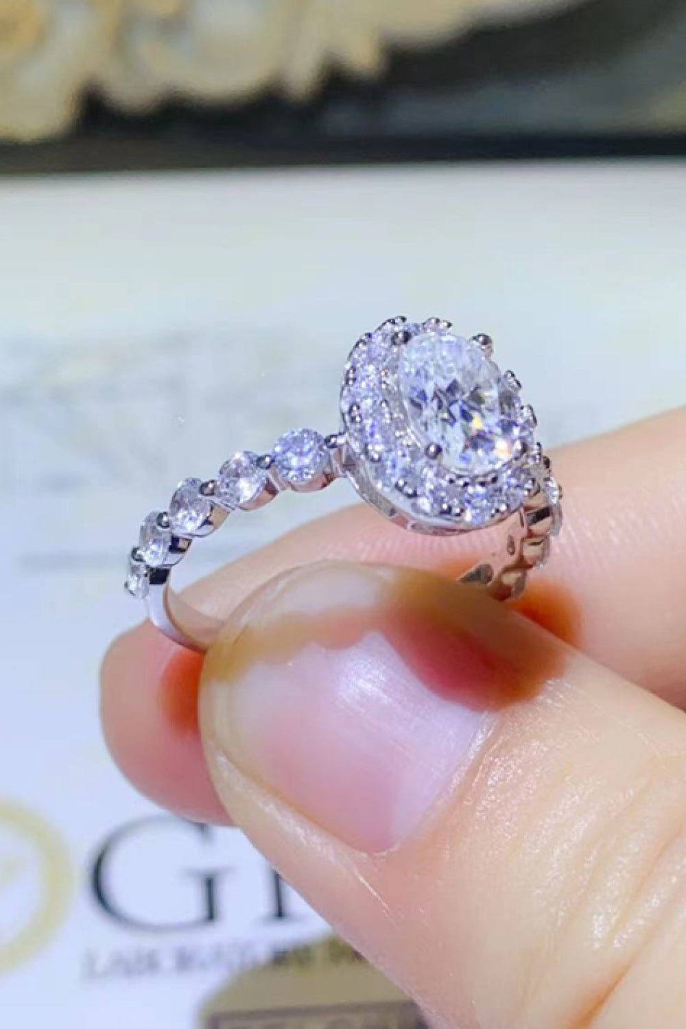 1 carat moissanite halo ringebc26e2ad856425c9dd78cac15071817-Max